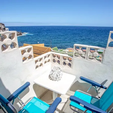 Casa Del Cueva With Stunning Ocean View