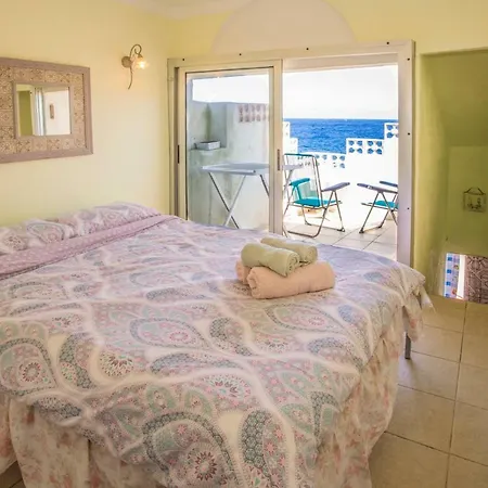 Casa Del Cueva With Stunning Ocean View Сasa de vacaciones Güímar